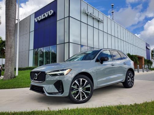 2025 Volvo XC60 B5 Plus