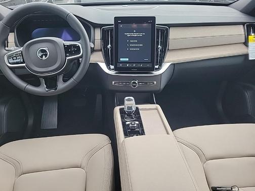 2026 Volvo XC90 B6 Plus 7-Seater