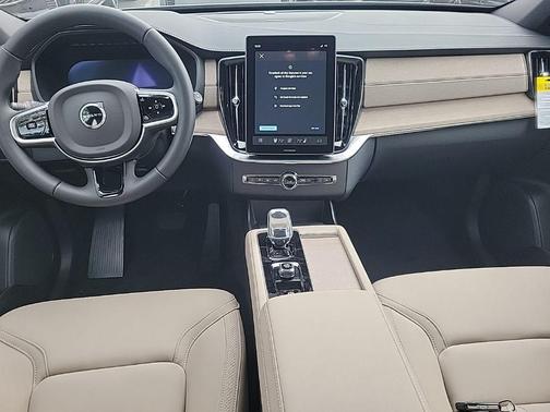 Silver 2026 Volvo XC90 B6 Plus 7-Seater