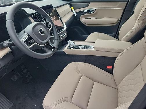 Silver 2026 Volvo XC90 B6 Plus 7-Seater