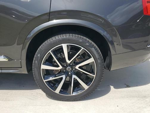 2024 Volvo XC90 B6 Ultimate Bright Theme 7-Seater