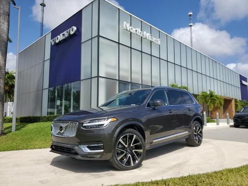 2024 Volvo XC90 B6 Ultimate Bright Theme 7-Seater