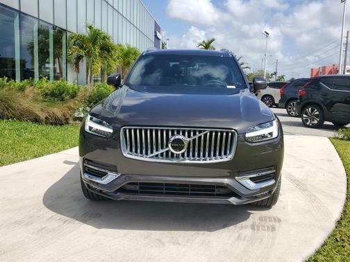 2024 Volvo XC90 B6 Ultimate Bright Theme 7-Seater