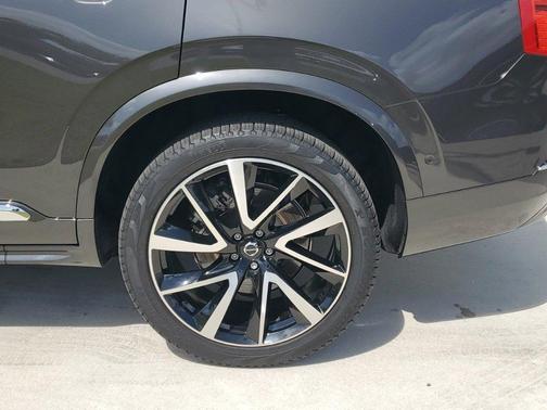 2024 Volvo XC90 B6 Ultimate Bright Theme 7-Seater