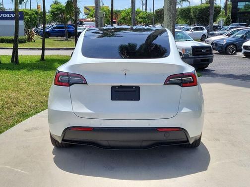 Pearl White Multi 2021 Tesla Model Y Standard Range
