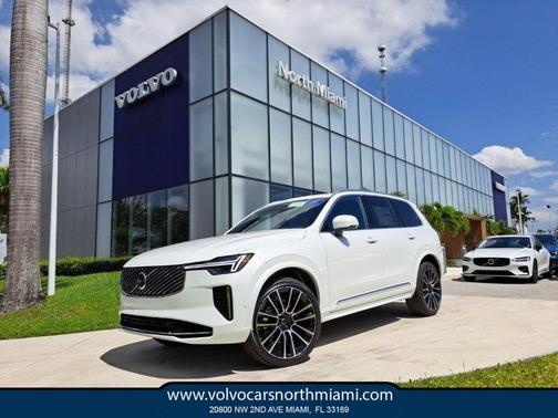 2025 Volvo XC90 B6 Ultra