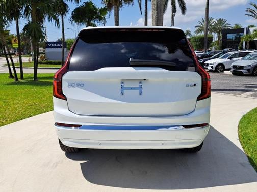 2025 Volvo XC90 B6 Ultra