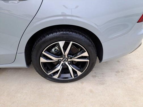 2025 Volvo S60 B5 Core