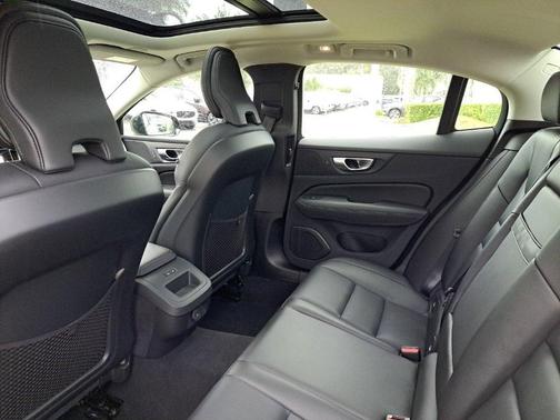 2025 Volvo S60 B5 Core