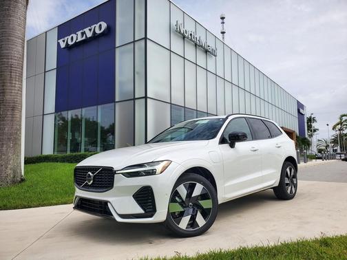 2025 Volvo XC60 Plug-In Hybrid T8 Plus