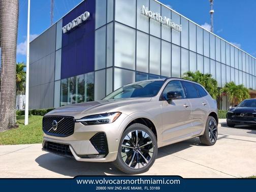 Bright 2026 Volvo XC60 B5 Plus