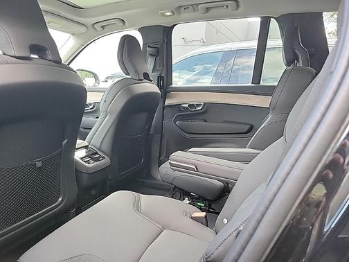 2026 Volvo XC90 B6 Plus 6-Seater