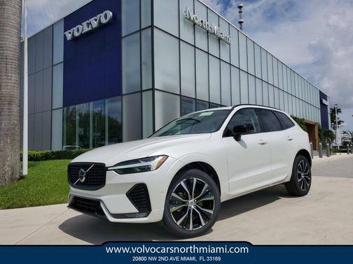 2025 Volvo XC60 B5 Ultra