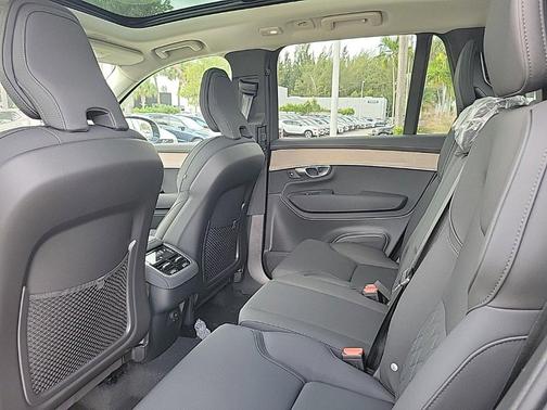 2026 Volvo XC90 B5 Core