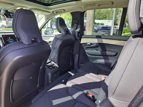 2026 Volvo XC90 Plug-In Hybrid T8 Core