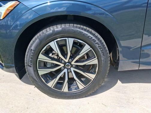 Denim Blue Metallic 2024 Volvo XC60 B5 Core