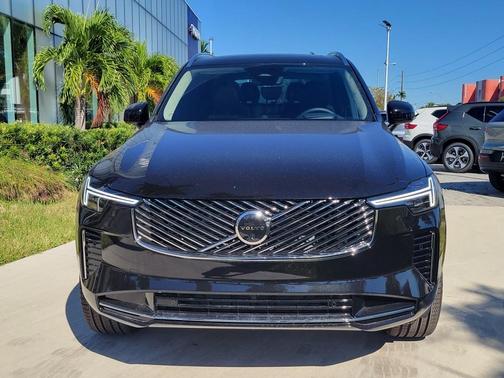 2026 Volvo XC90 B6 Ultra Dark Theme 7-Seater