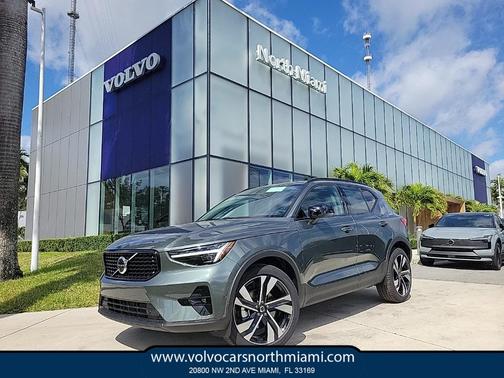 2026 Volvo XC40 B5 Ultra