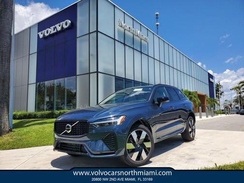 2025 Volvo XC60 Plug-In Hybrid T8 Plus