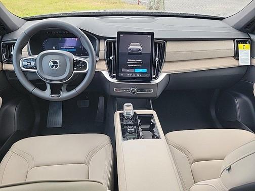 2026 Volvo XC90 B5 Core