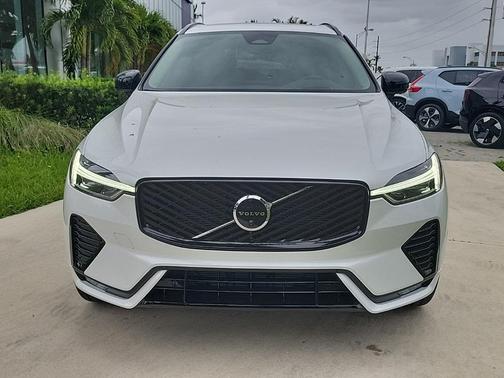 2026 Volvo XC60 B5 Ultra