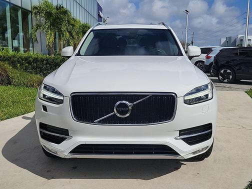 2018 Volvo XC90 T5 Momentum