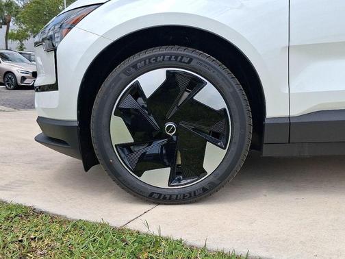 Crystal White Metallic 2026 Volvo EX30 Twin Motor Plus