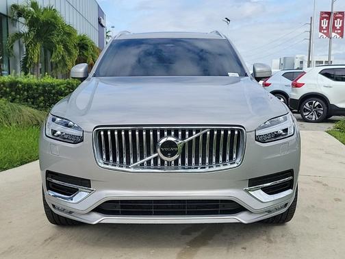 2024 Volvo XC90 B6 Ultimate Bright Theme 7-Seater