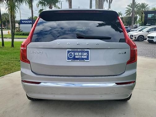 2024 Volvo XC90 B6 Ultimate Bright Theme 7-Seater