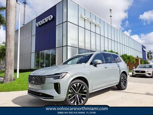 2025 Volvo XC90 B5 Plus 7-Seater