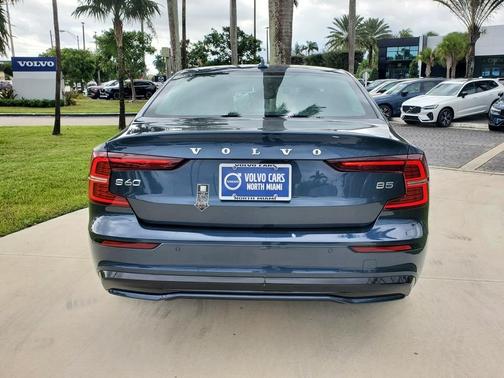 2025 Volvo S60 B5 Plus