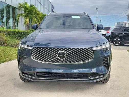 Denim Blue Metallic 2026 Volvo XC90 B6 Plus 7-Seater