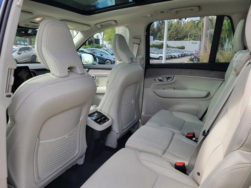 2026 Volvo XC90 B6 Ultra 7-Seater