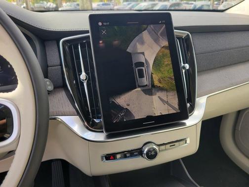 2026 Volvo XC90 B6 Ultra 7-Seater