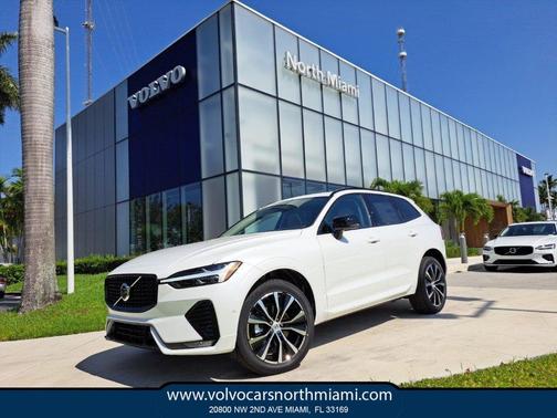 2025 Volvo XC60 B5 Plus