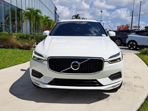 2021 Volvo XC60 T5 Momentum