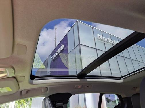 Aurora Blue 2026 Volvo XC40 B4 Core