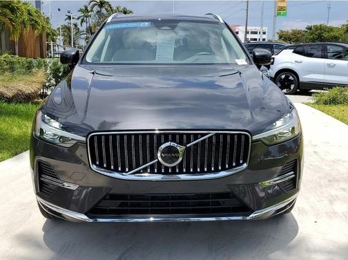 2023 Volvo XC60 B5 Plus Bright Theme
