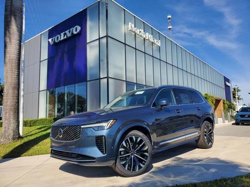2025 Volvo XC90 Plug-In Hybrid T8 Plus 7-Seater