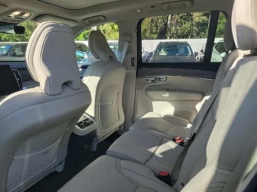 2026 Volvo XC90 B6 Ultra 7-Seater