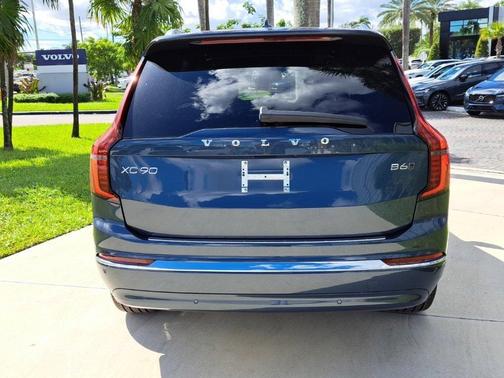 2026 Volvo XC90 B6 Plus 7-Seater