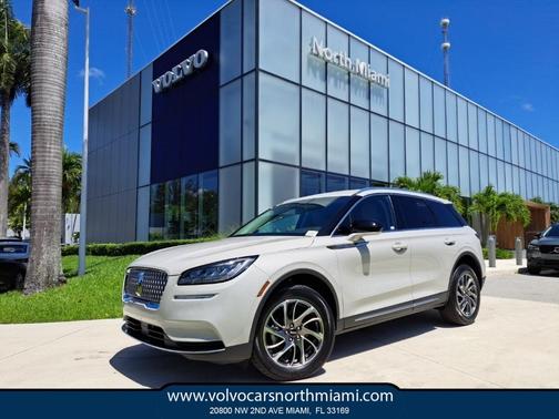 2022 Lincoln Corsair Standard