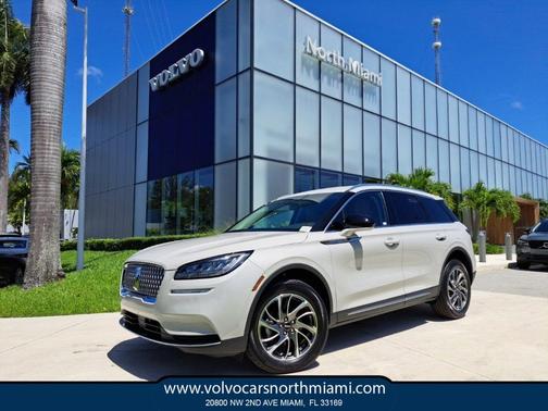 2022 Lincoln Corsair Standard