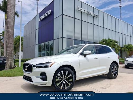 Crystal White 2023 Volvo XC60 B5 Core