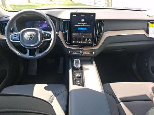 2026 Volvo XC60 B5 Core