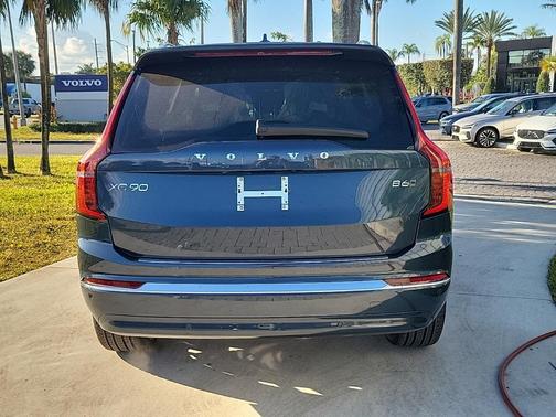 2026 Volvo XC90 B6 Plus 7-Seater