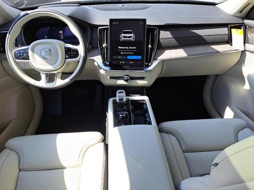 2025 Volvo XC90 Plug-In Hybrid T8 Ultra 7-Seater