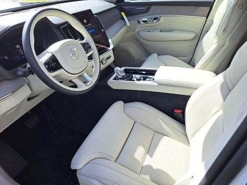 2026 Volvo XC90 B6 Ultra 7-Seater