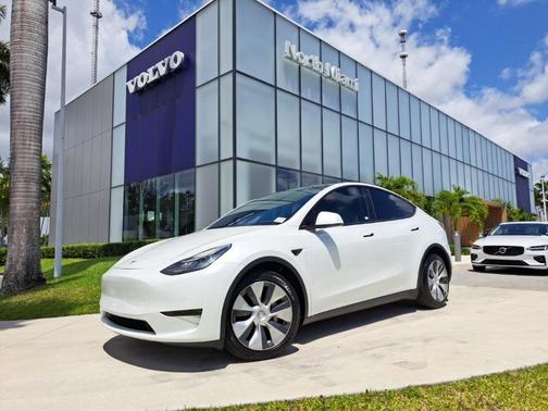 2020 Tesla Model Y Long Range