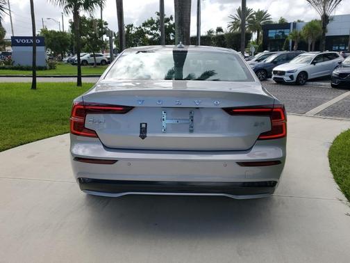 2025 Volvo S60 B5 Core